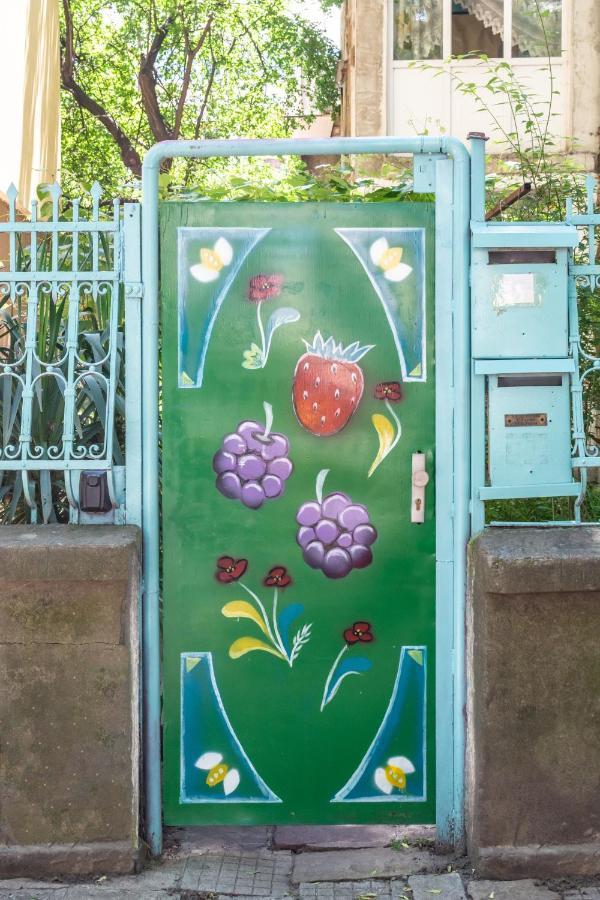 Barcelona Colorful Central Studio W Green Backyard Sofia Eksteriør billede